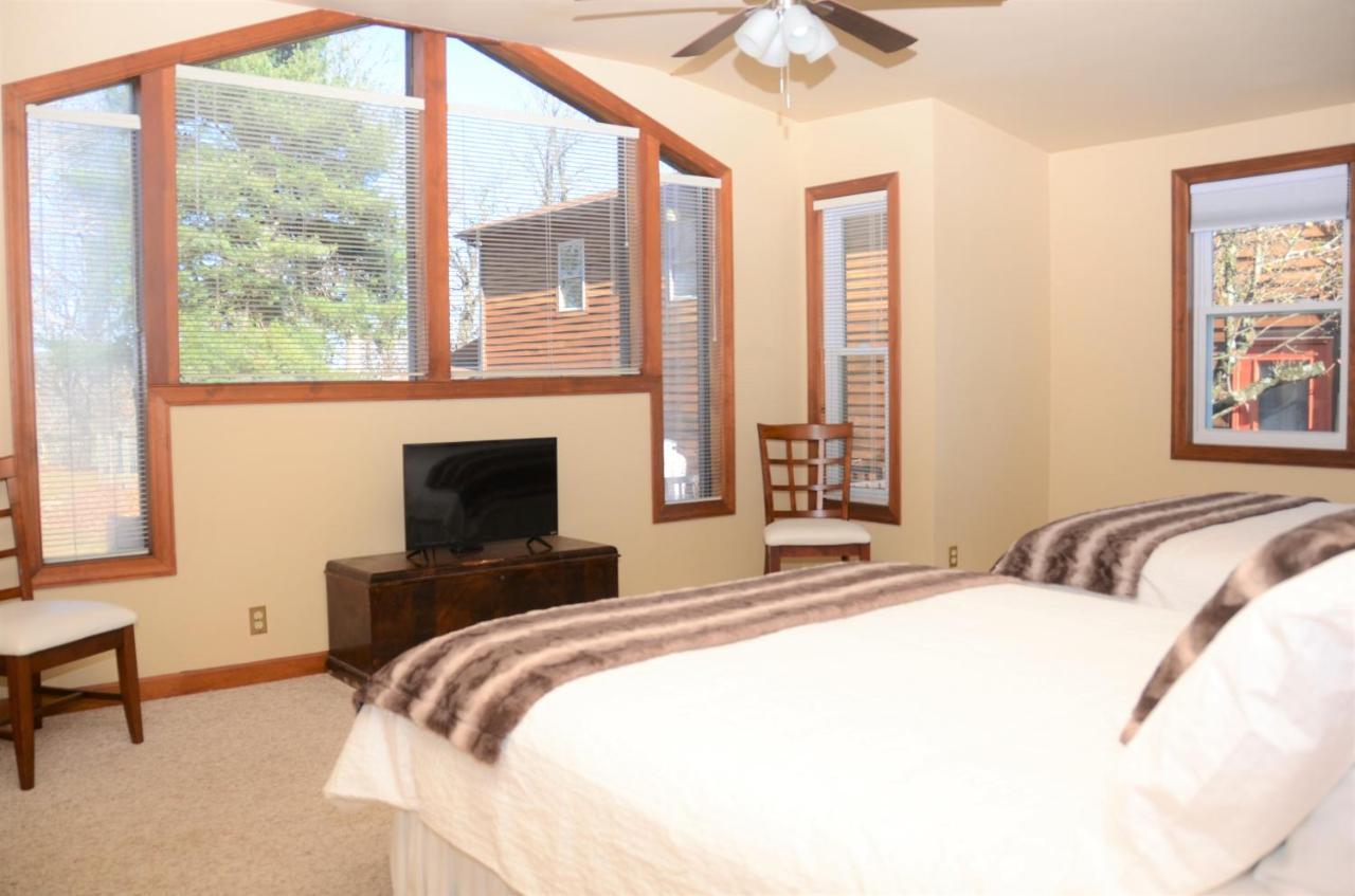 Bent Mountain Lodge Roanoke Extérieur photo